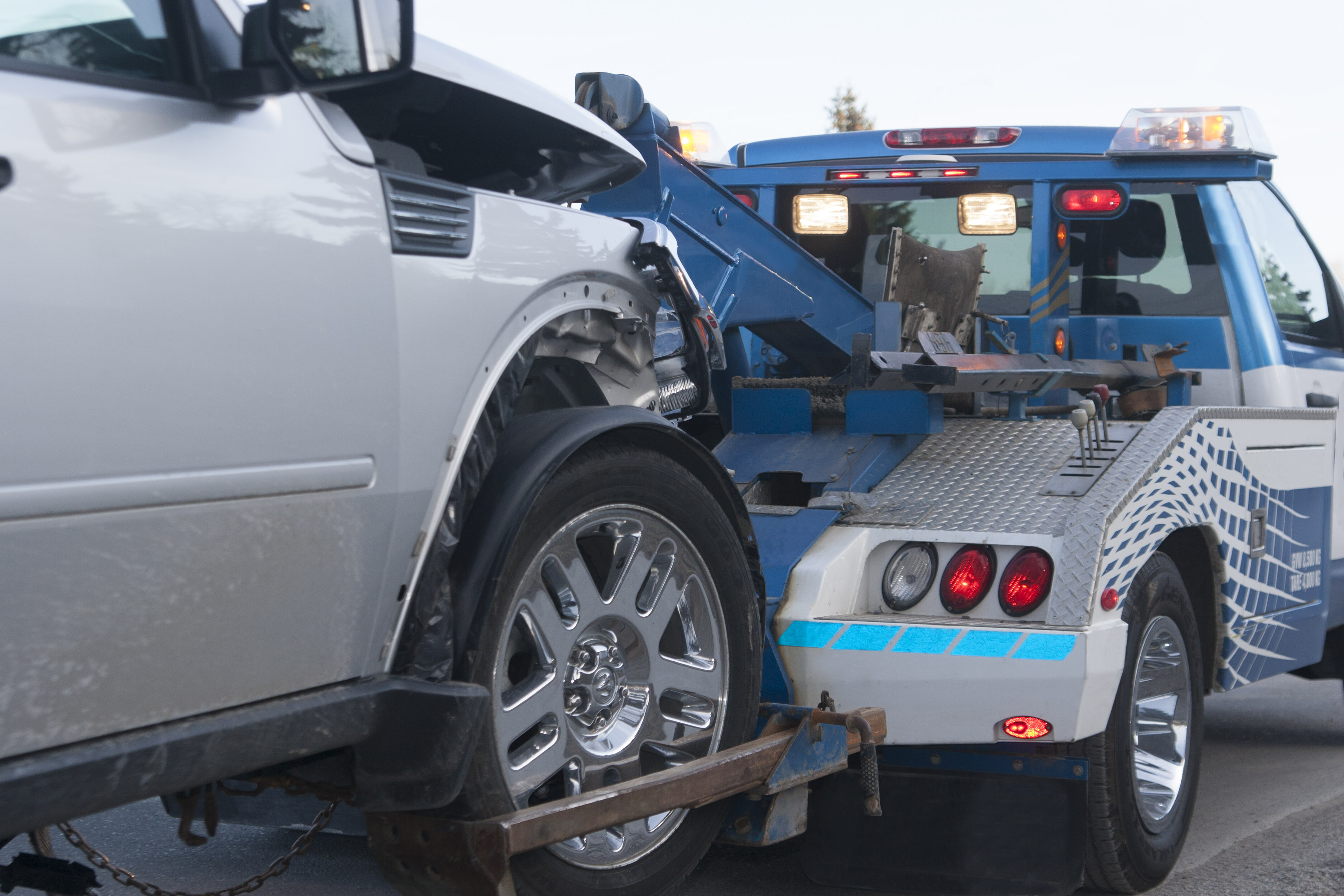 The Top 5 Reasons People Require a Towing Service